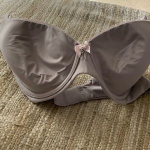 Victoria's Secret Body by Victoria bra 34D light lavender